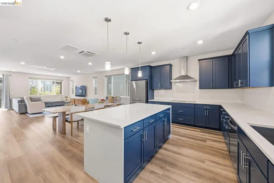 2825 Crusader St, Alameda, CA 94501 - #2