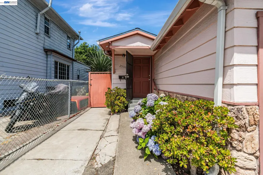 2538 E 16th St, Oakland, CA 94601 - #2
