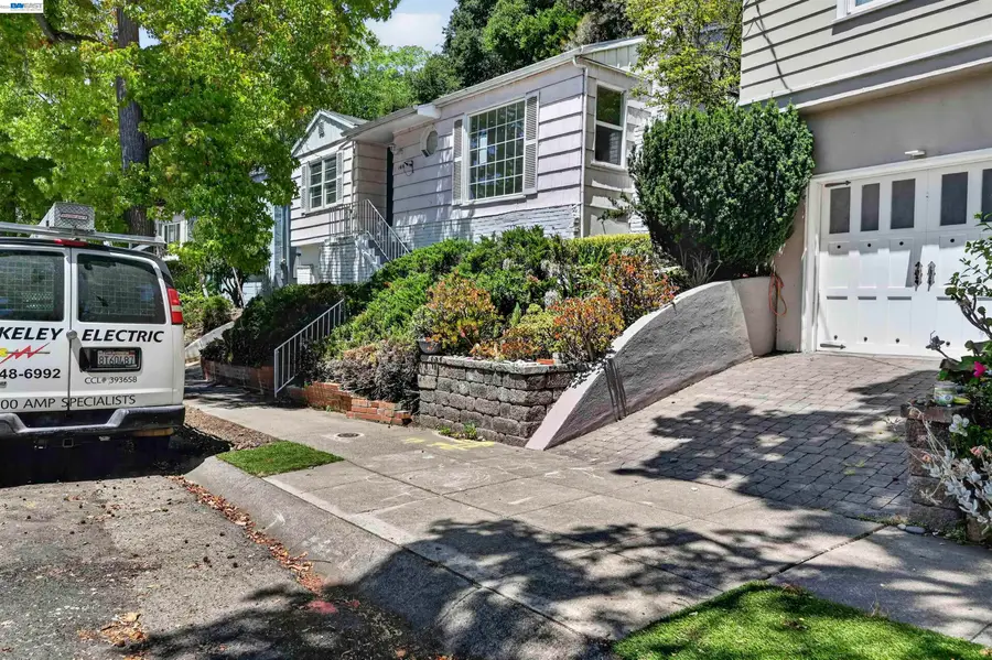 169 Marlow Dr, Oakland, CA 94605 - #3