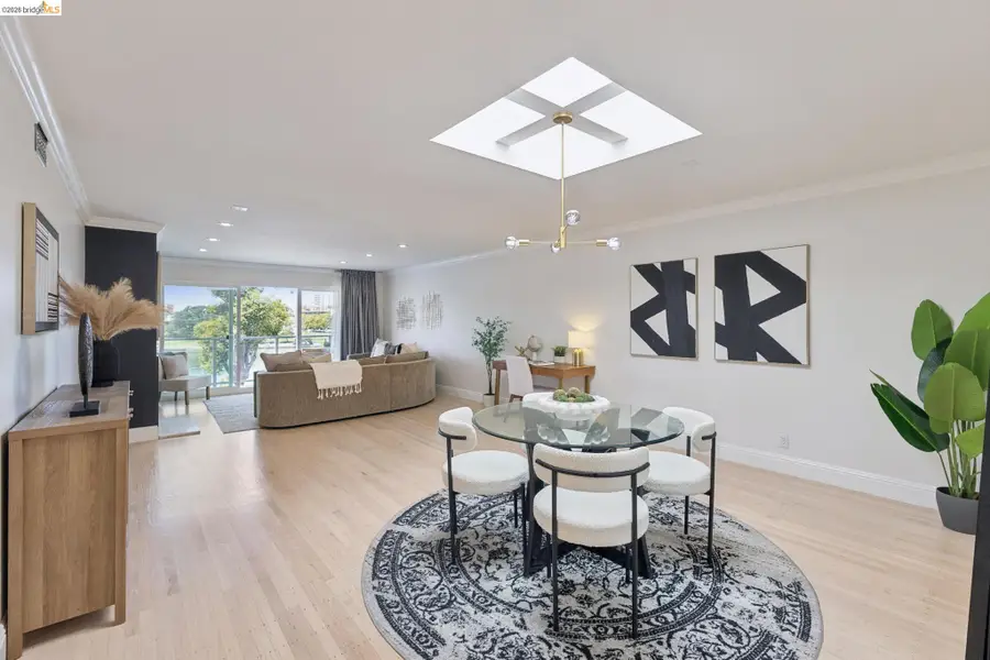 2316 Lakeshore Ave #8, Oakland, CA 94606 - #3