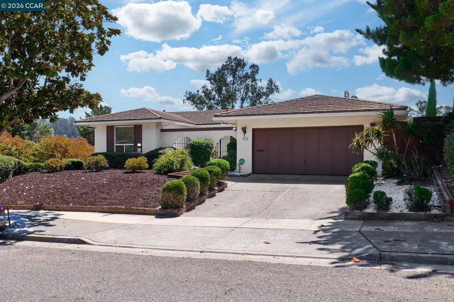 8197 Coach Dr, Oakland, CA 94605 - #2
