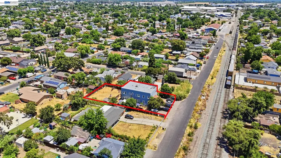 2263 E Roosevelt St, Stockton, CA 95205 - #3