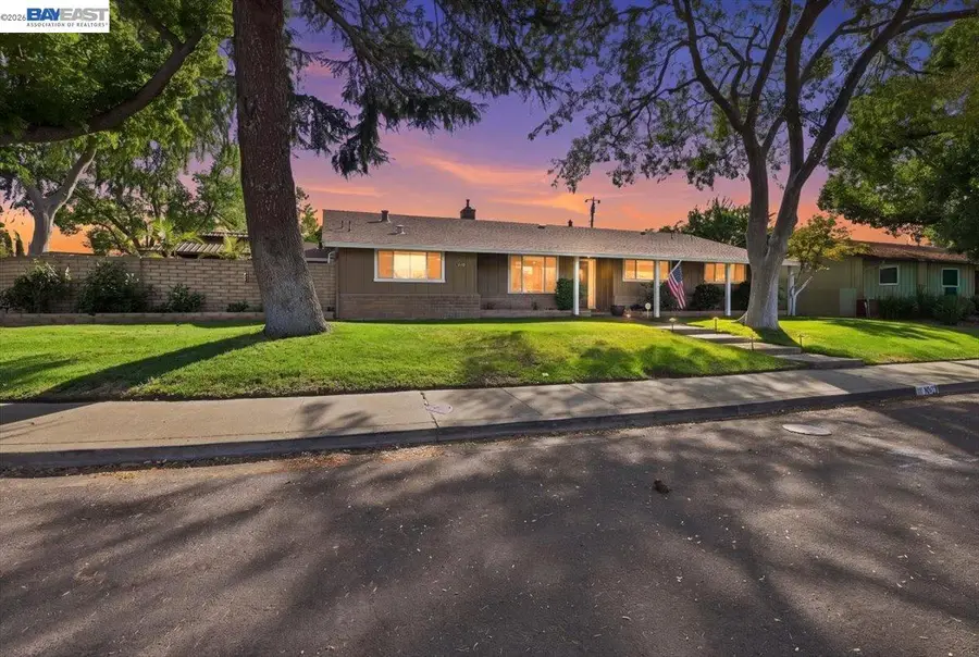 1661 Beckner Ct, Concord, CA 94521 - #3