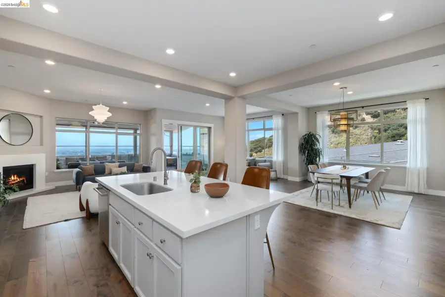 6713 Skyview Dr., Oakland, CA 94605 - #3