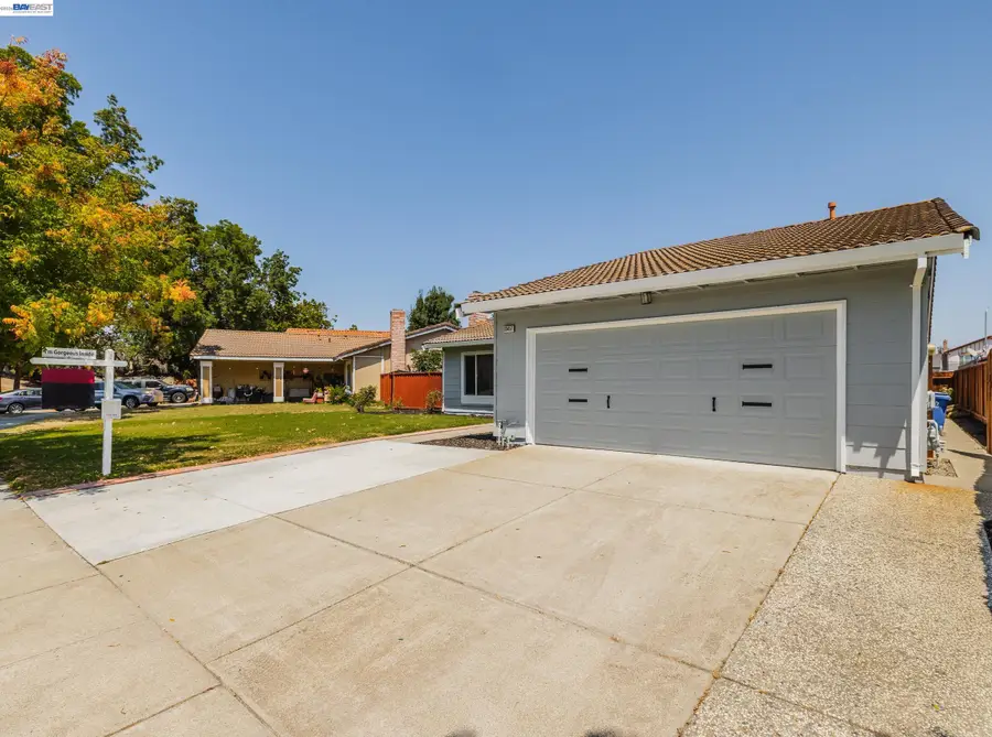33457 Caliban Dr, Fremont, CA 94555 - #2