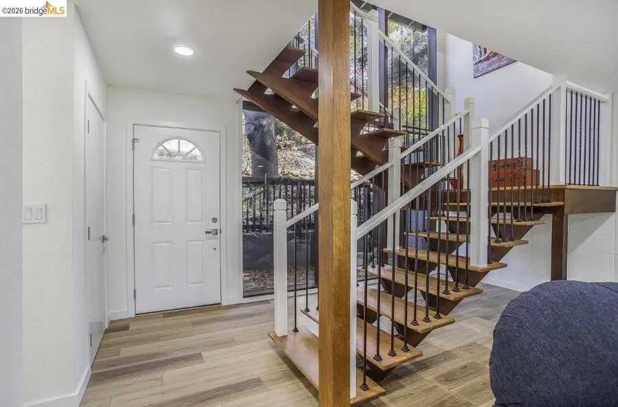 6855 Gunn Dr, Oakland, CA 94611 - #3