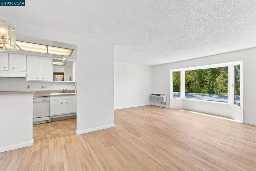 1224 Skycrest Dr #3, Walnut Creek, CA 94595 - #2