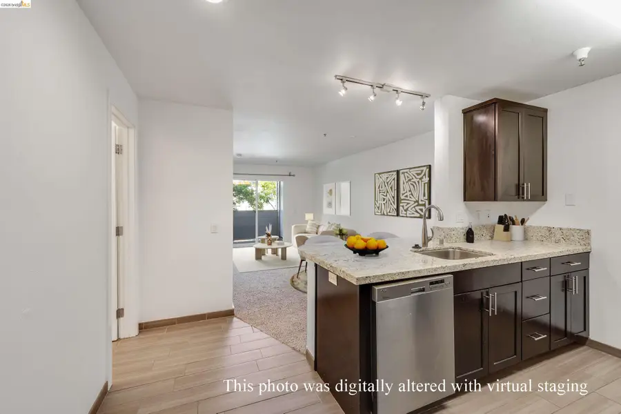 6400 Christie Ave #3206, Emeryville, CA 94608 - #3