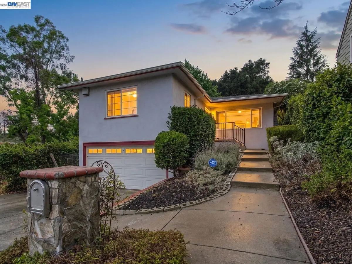 4015 Rusting Ave, Oakland, CA 94605 - #1