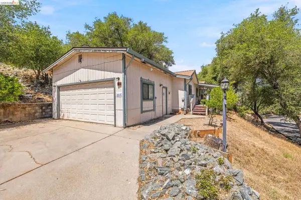 23732 Parrotts Ferry Rd #SPC 1, Columbia, CA 95310
