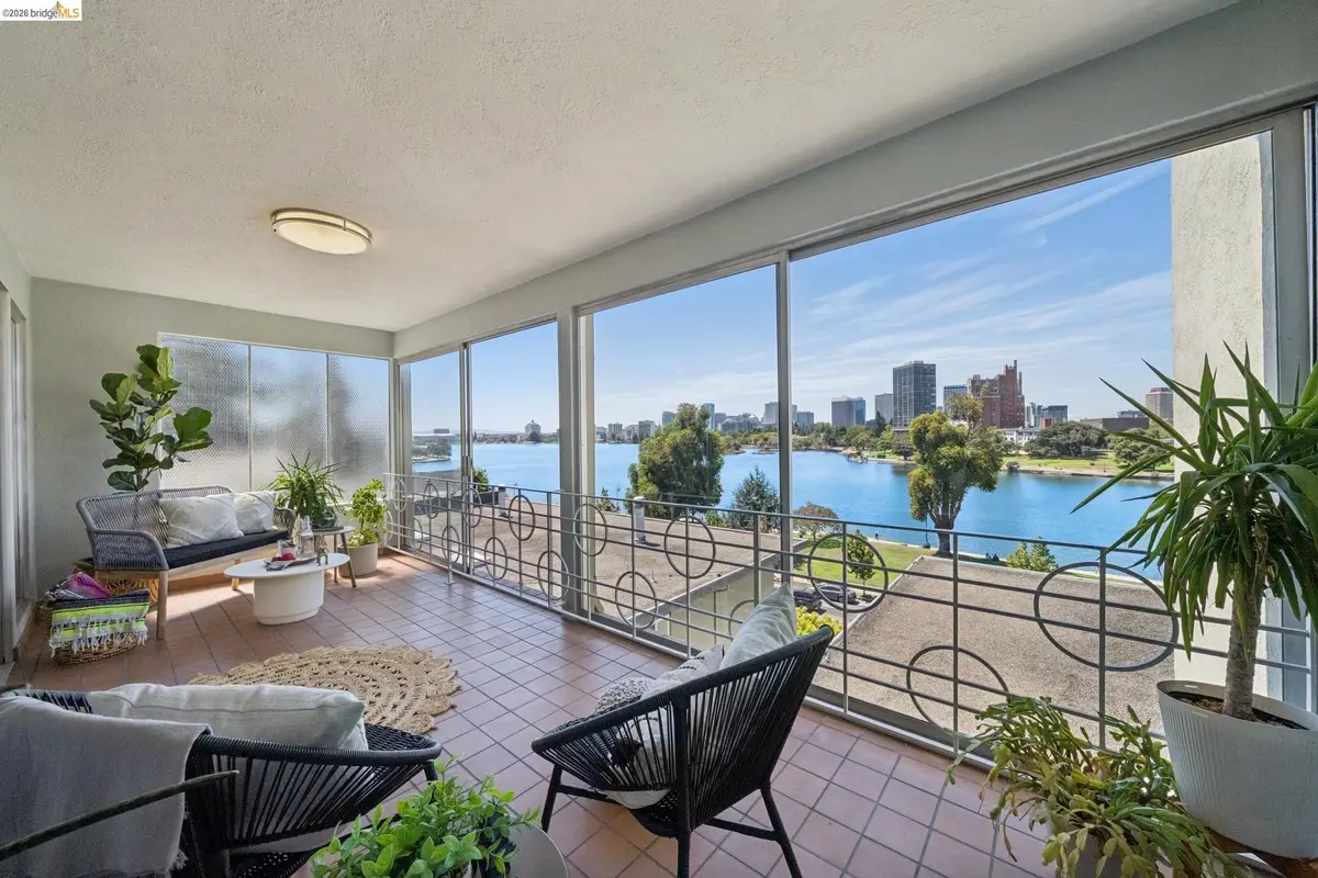 2324 Lakeshore Ave, Oakland, CA 94606 - #1