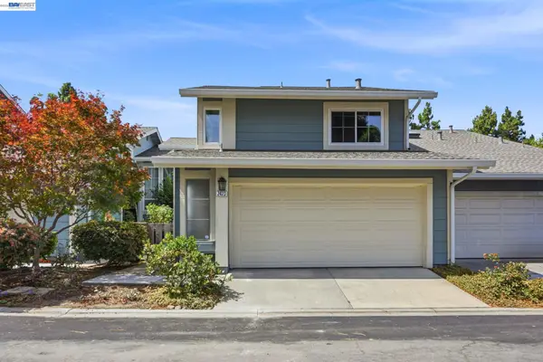 2423 Blackpool Ln, San Leandro, CA 94577