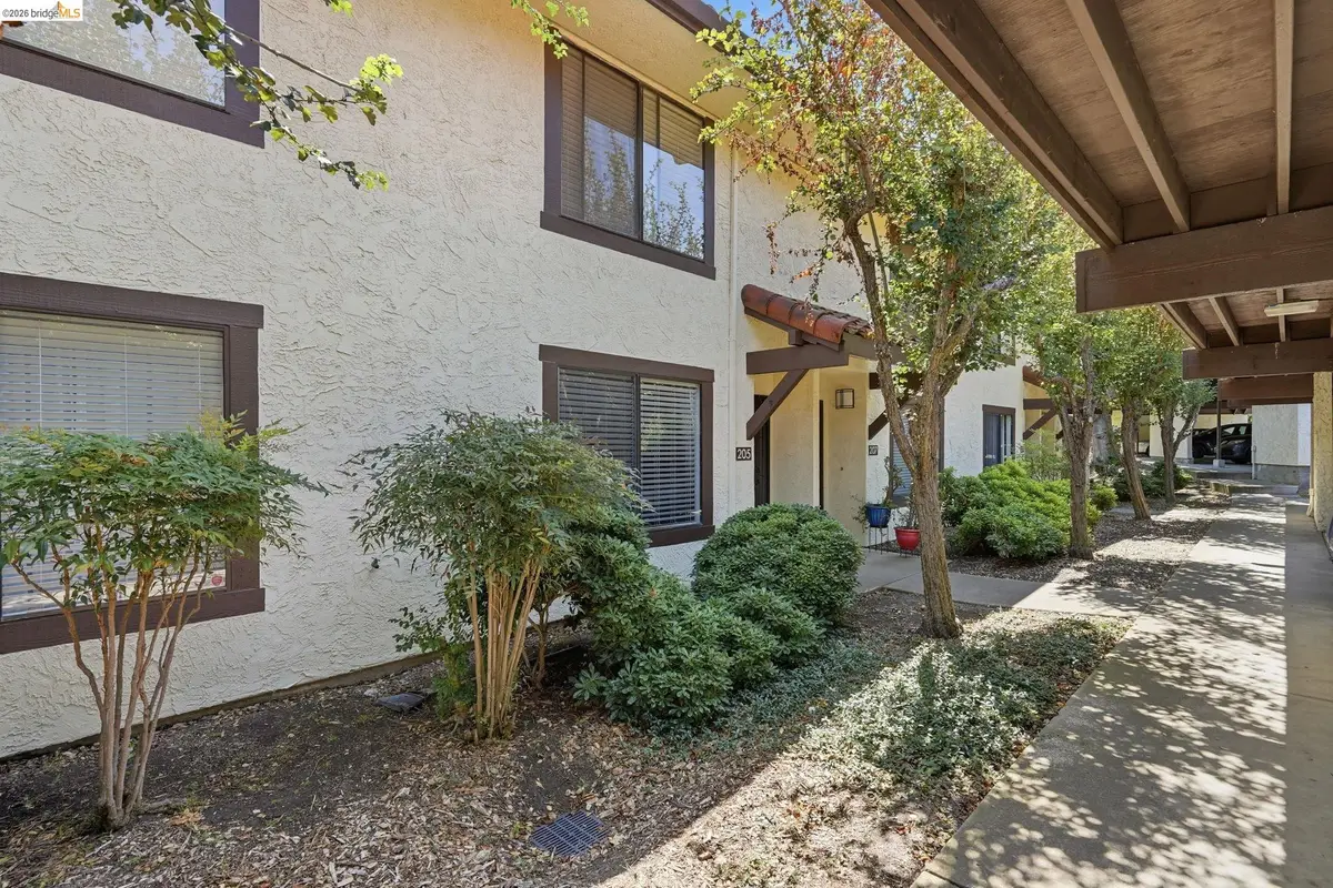 205 Del Valle Cir, El Sobrante, CA 94803 - #1