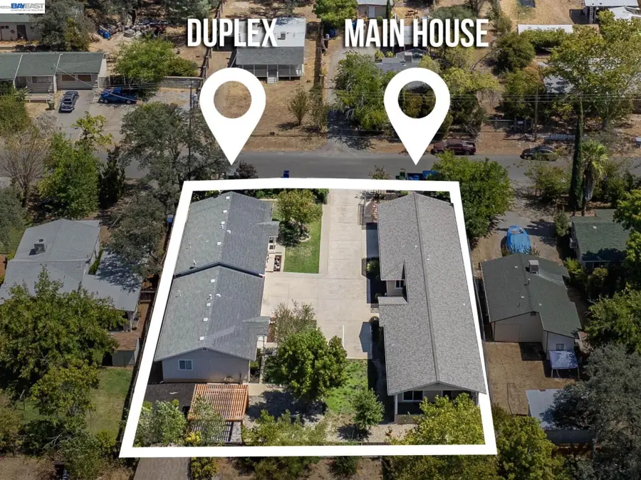 2584 Reservoir Ln, Redding, CA 96002 - #2