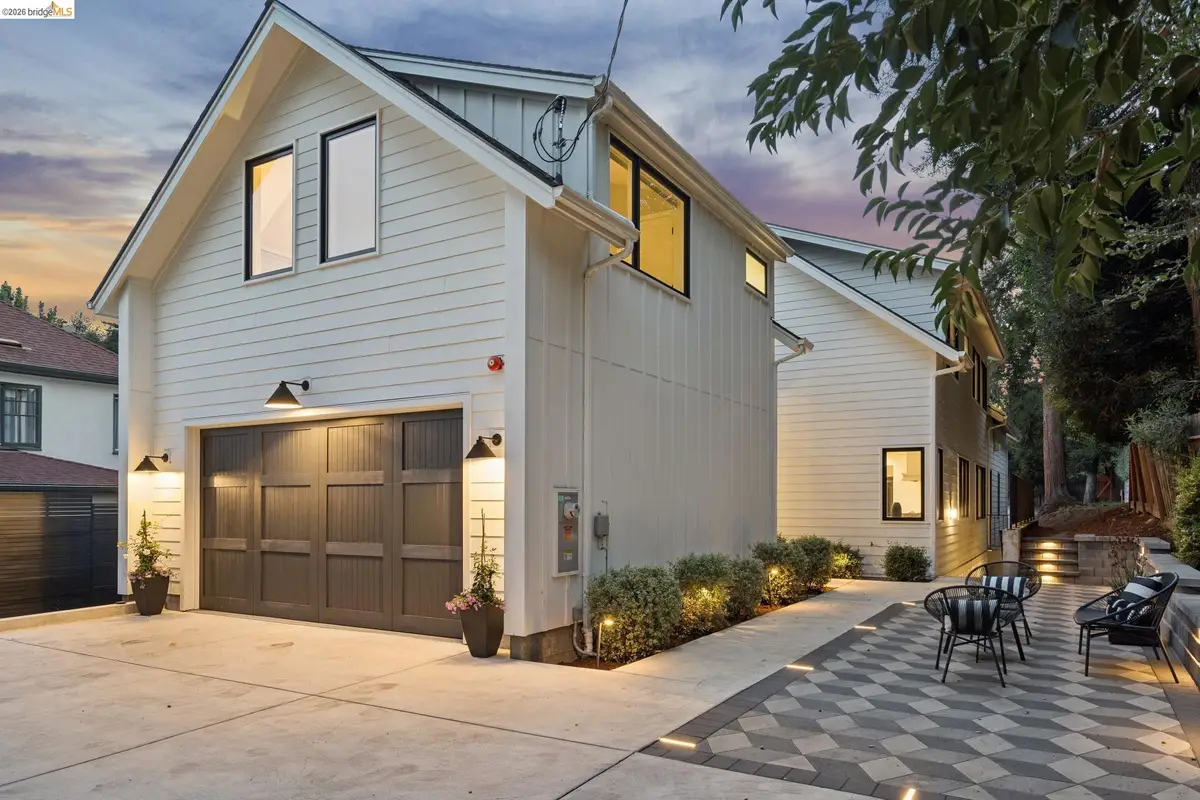 915 Grosvenor Place, Oakland, CA 94610 - #1