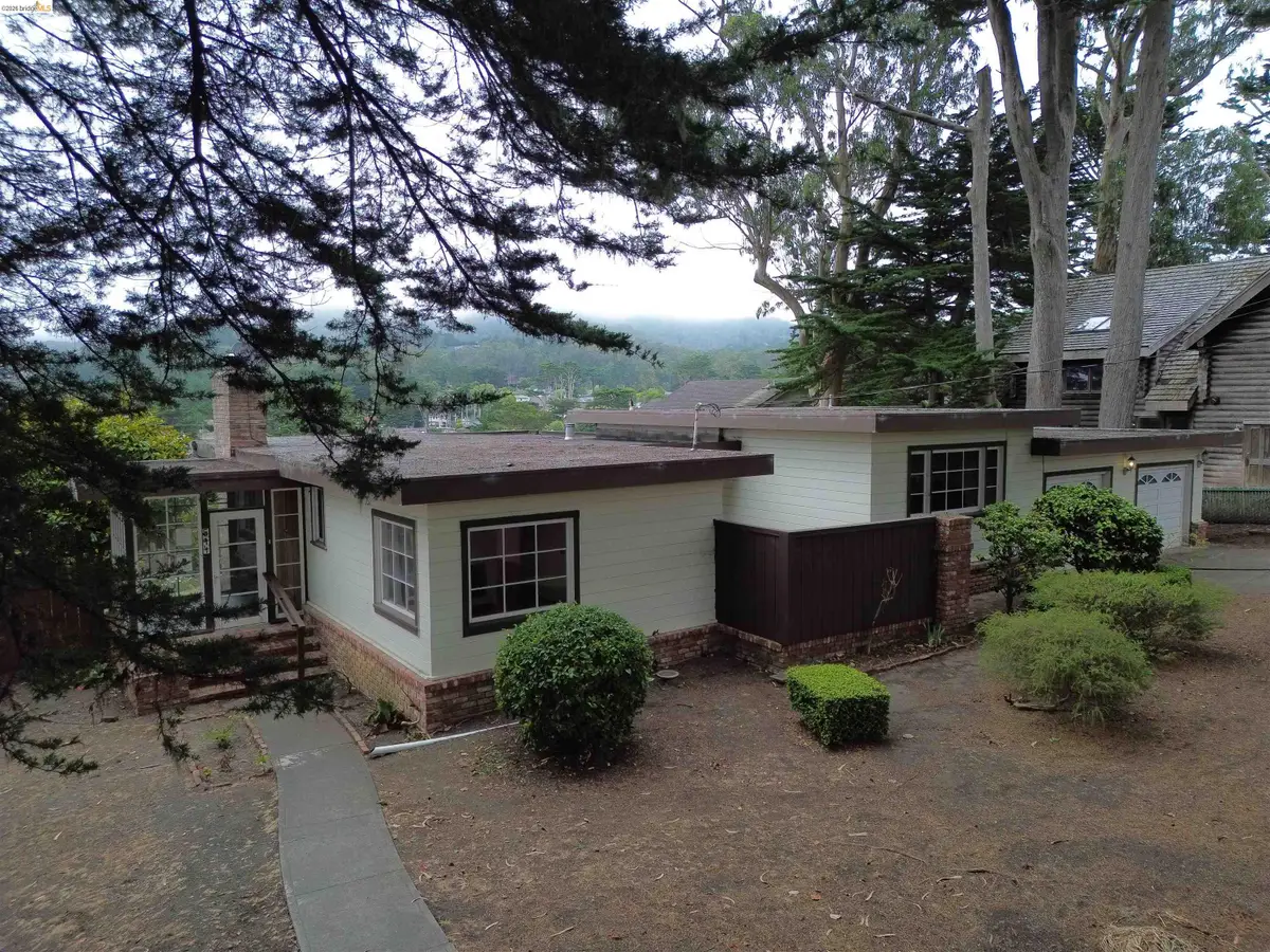 511 6th St, Montara, CA 94037 - #1