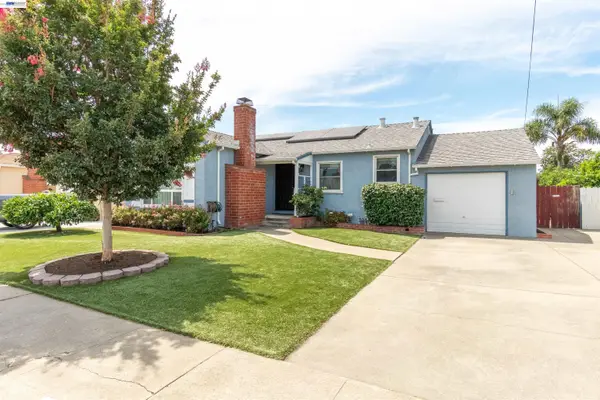 15209 Farnsworth St, San Leandro, CA 94579