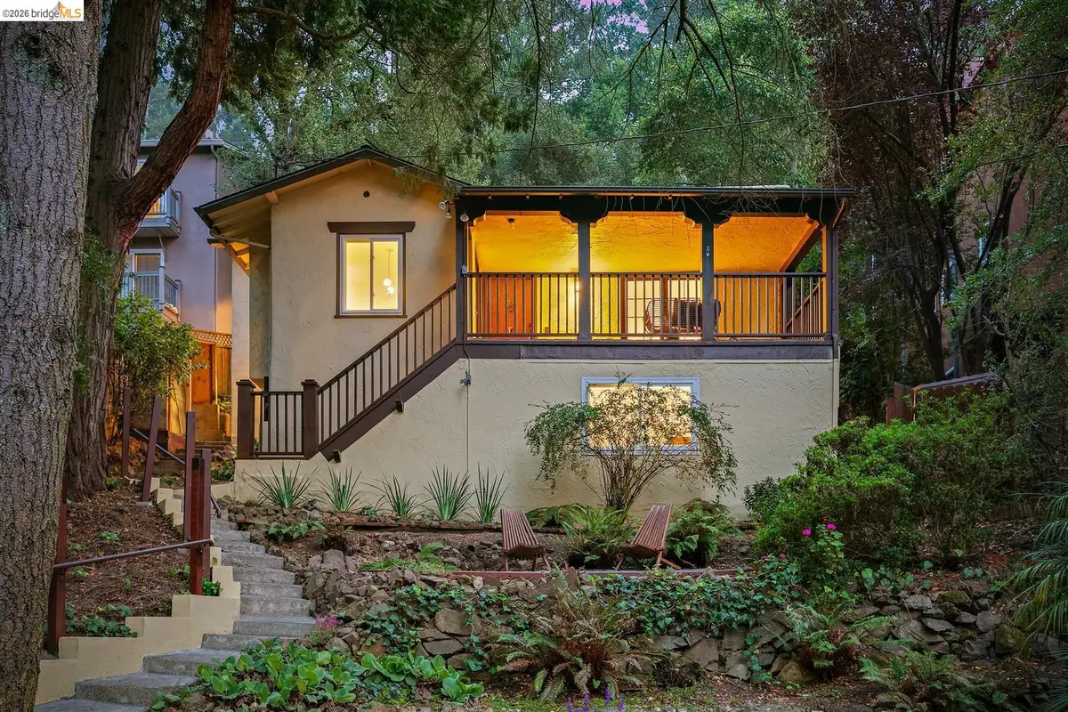 6729 Thornhill Dr, Oakland, CA 94611 - #1