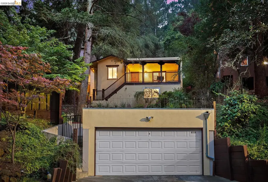 6729 Thornhill Dr, Oakland, CA 94611 - #2