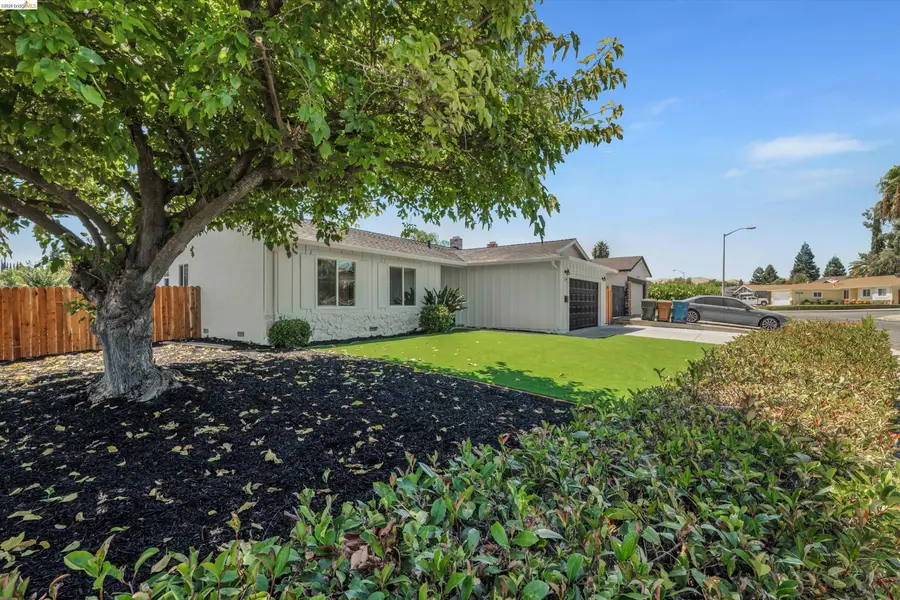 304 Huntington Dr, Antioch, CA 94509 - #3