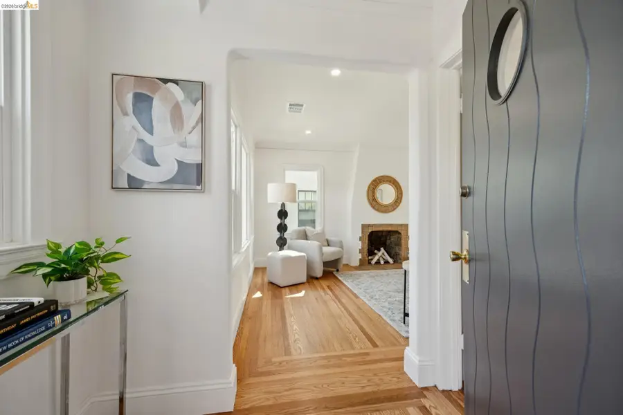 2533 Harrington Ave, Oakland, CA 94601 - #3