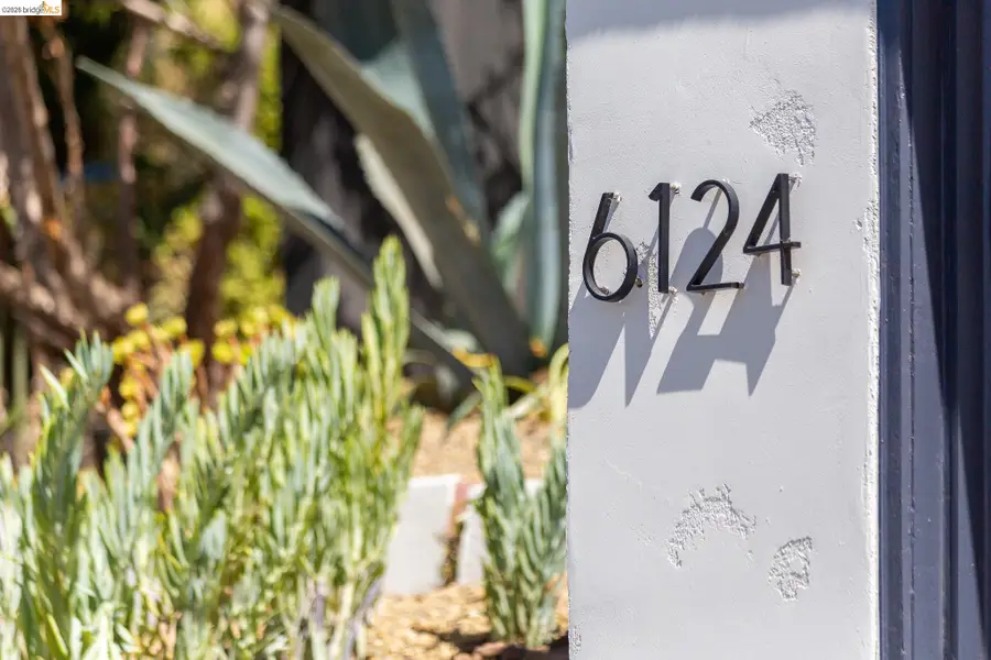 6124 Laird Ave, Oakland, CA 94605 - #2