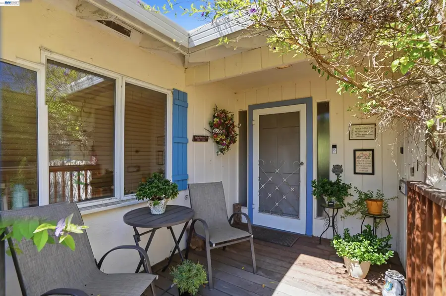 4618 Ewing Rd, Castro Valley, CA 94546 - #3