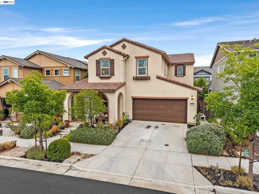 6460 Godani St, Gilroy, CA 95020 - #2