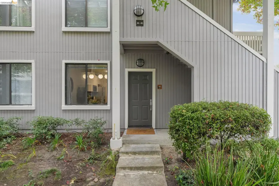 45 Schooner Ct, Richmond, CA 94804 - #2