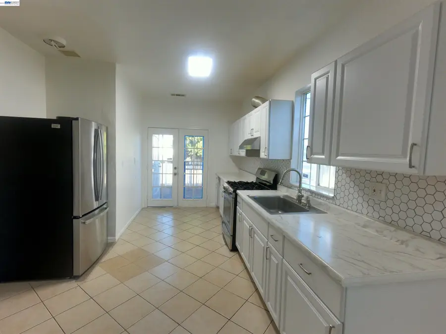 528 S 29th Street, Richmond, CA 94804 - #3