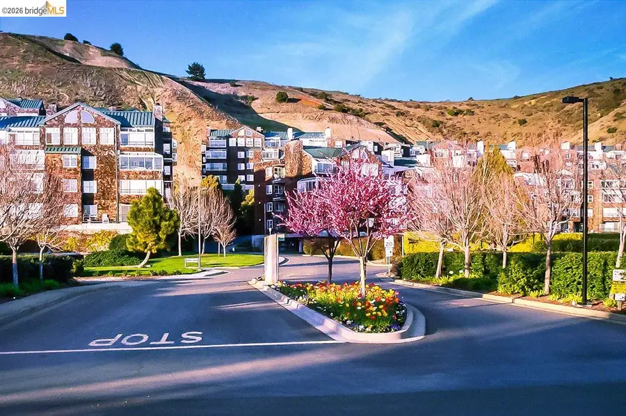 1201 Brickyard Way #307, Richmond, CA 94801 - #3