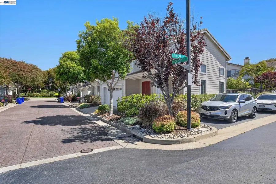 92 Rockport Ct, Richmond, CA 94804 - #3