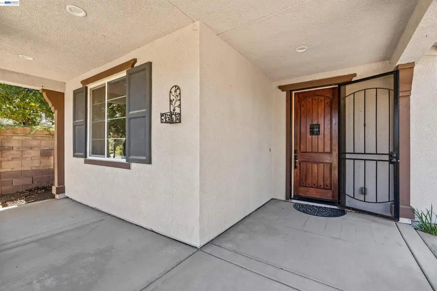 434 W San Juan Dr, Mountain House, CA 95391 - #2