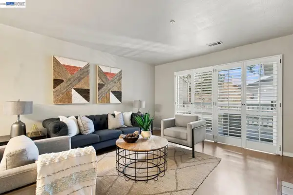 2627 Oak Rd #B, Walnut Creek, CA 94597
