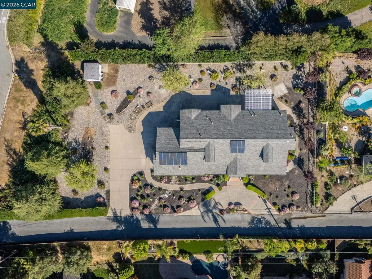 8106 Marsh Creek Rd, Clayton, CA 94517 - #1