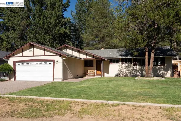 1423 Rancho Way, South Lake Tahoe, CA 96150