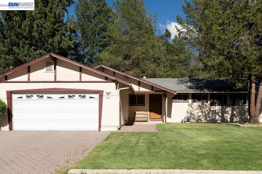 1423 Rancho Way, South Lake Tahoe, CA 96150 - #2
