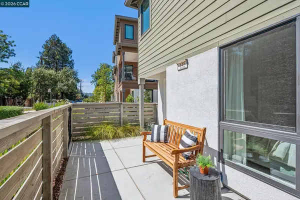 132 Pioneer Ave, Walnut Creek, CA 94597