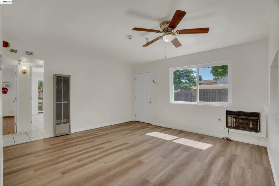 202 Arc Ave, Stockton, CA 95210 - #2