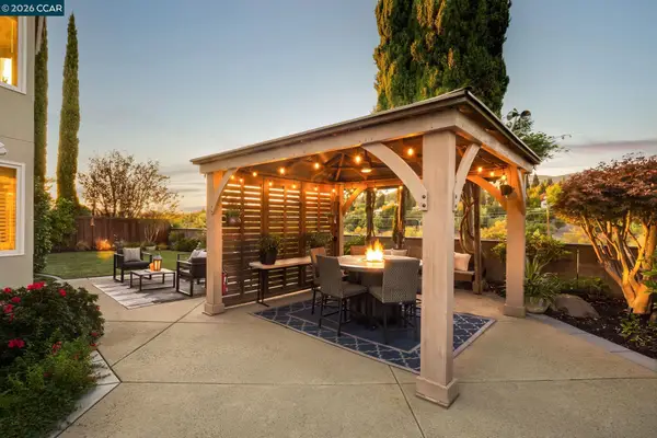 220 Dove Creek Ln, Danville, CA 94506