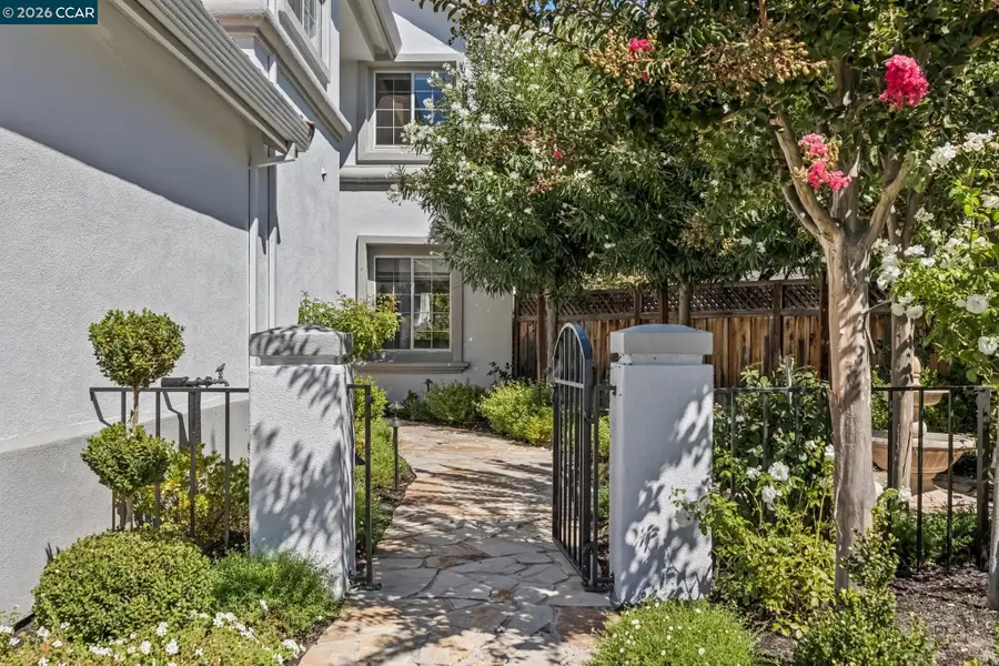 42 Vicenza Ct, Danville, CA 94526 - #3