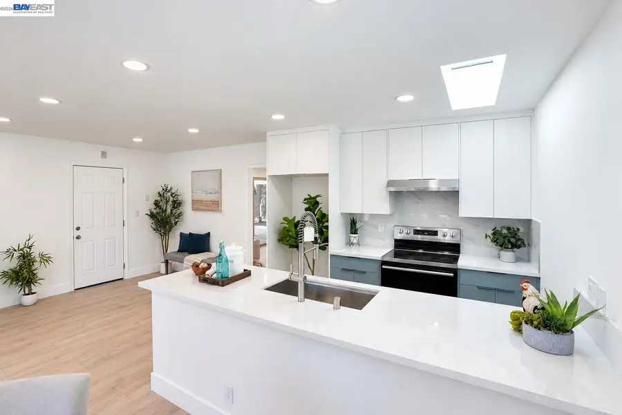 38288 Paseo Padre Pkwy, Fremont, CA 94536 - #2