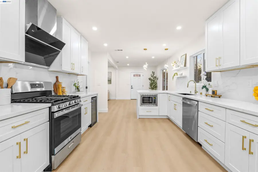 250 San Antonio Ct, San Jose, CA 95116 - #2