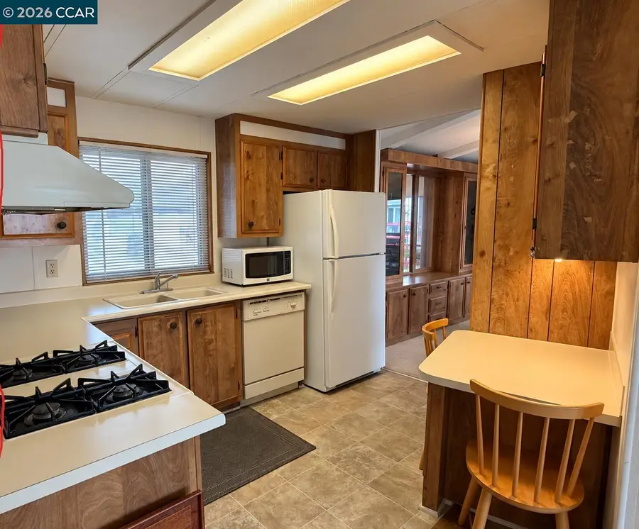 121 Leanne Ln, Concord, CA 94518 - #2