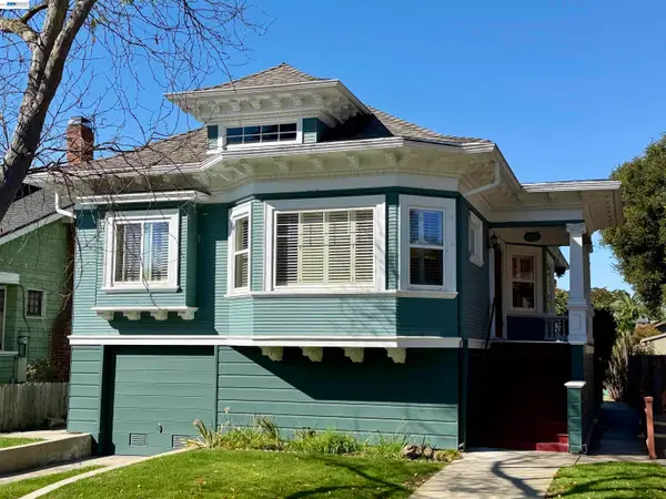 1315 Saint Charles St, Alameda, CA 94501
