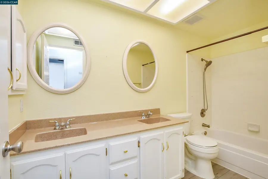 196 Bittercreek Dr, Folsom, CA 95630 - #3