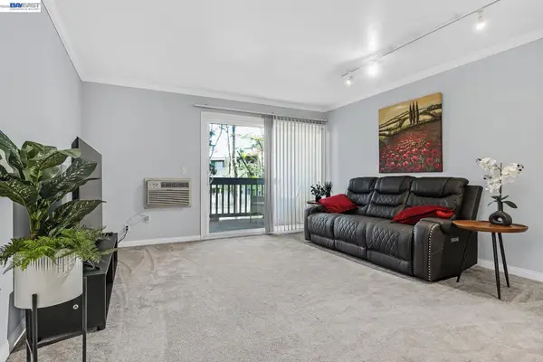 1087 Murrieta Blvd #242, Livermore, CA 94550