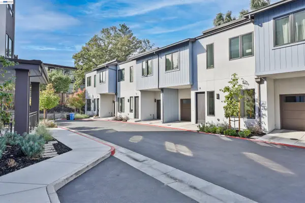 80 Woodbury Highlands Pl #14, Lafayette, CA 94549