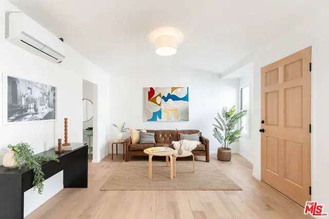 5846 Willoughby Ave, Los Angeles, CA 90038 - #2