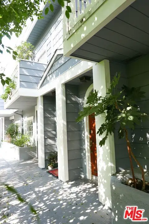 4355 Ventura Canyon Avenue #203, Sherman Oaks, CA 91423 - Image #2